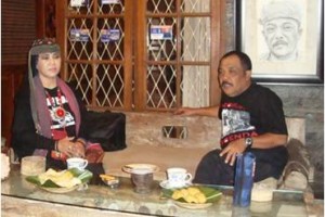 Ully Sigar Rusady dan Eka Santosa
